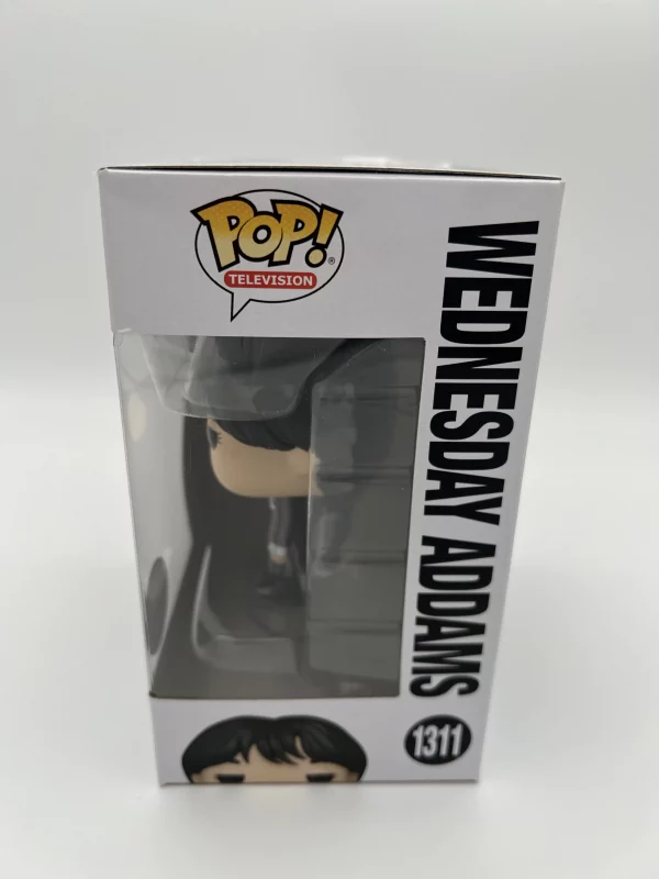Funko POP! Wednesday - Wednesday Addams 1311 Special Edition (beschädigt) – Bild 2